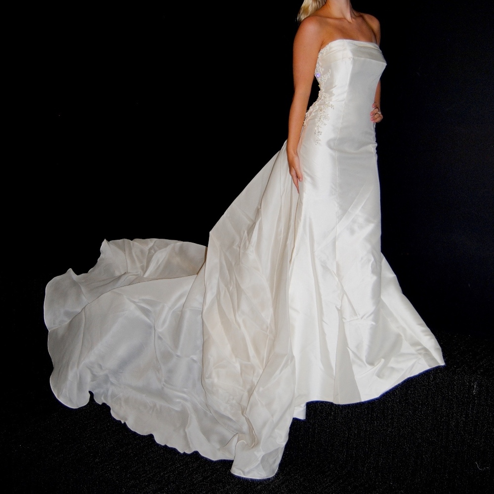 Badgley Mischka Shirley